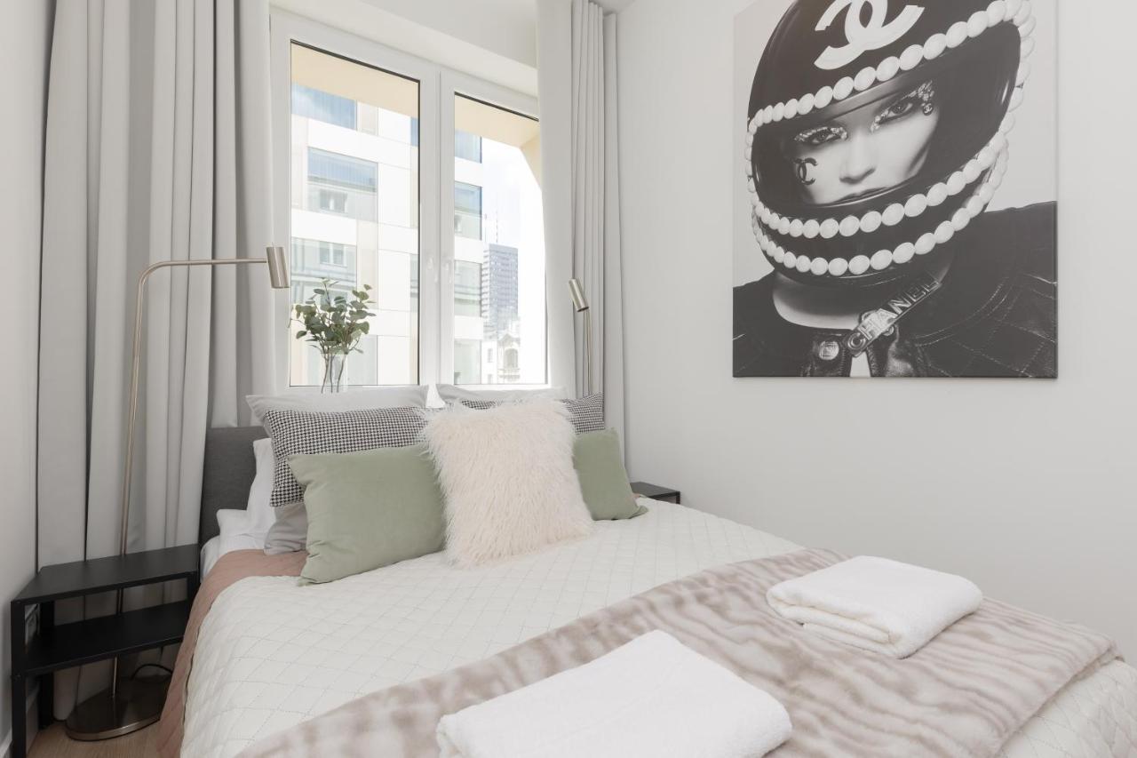 Fashionable City Center Apartment By Noclegi Renters Warschau Exterior foto