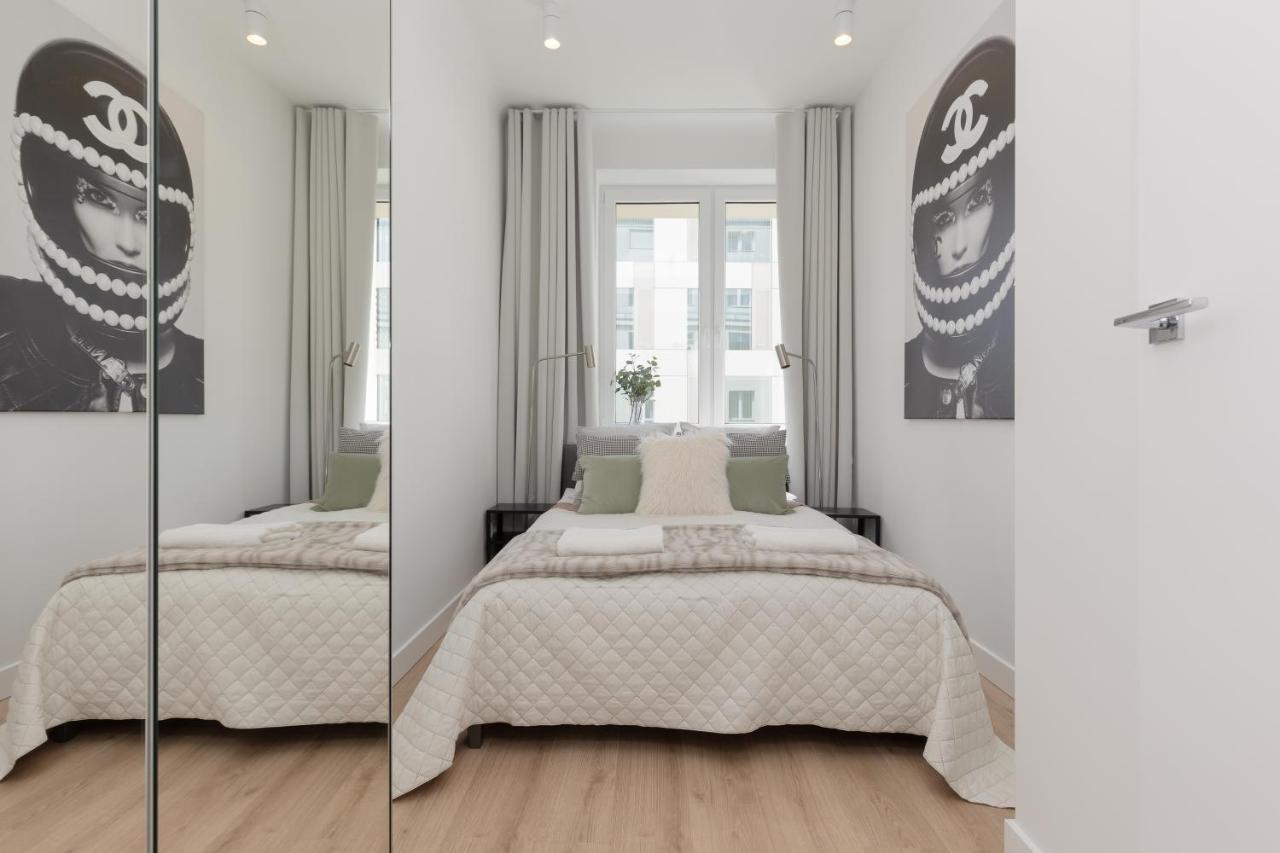 Fashionable City Center Apartment By Noclegi Renters Warschau Exterior foto